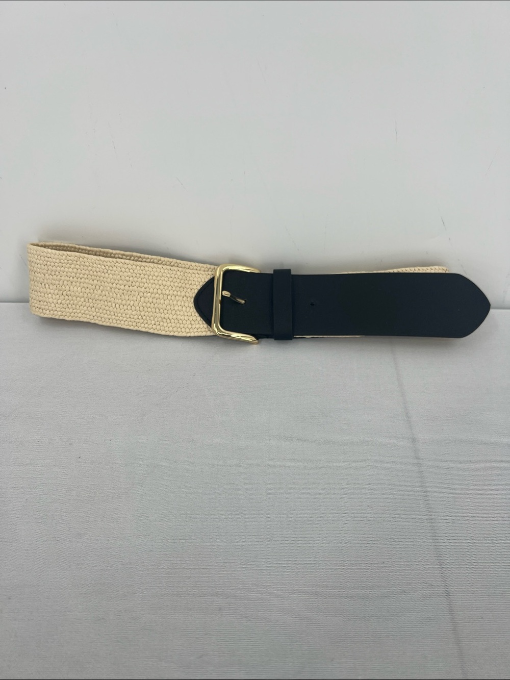 Cream straw Belt with Black Trim and Gold Buckle - Picture 2 of 5